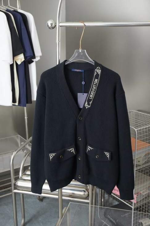 Picture of Louis Vuitton Sweaters _SKULVS-XLxetr2147262